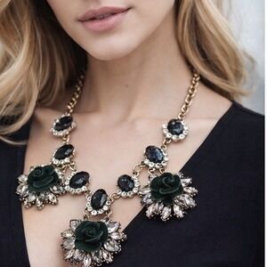 Statement Necklace Green Velvet Rose Black Crystal Gold Tone‎ Whimsigoth J-01